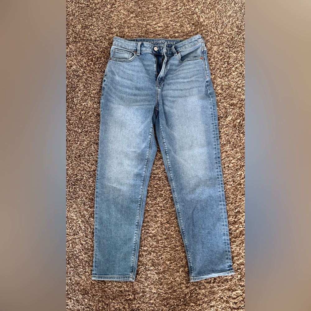 American Eagle Mid-wash Mom Jean